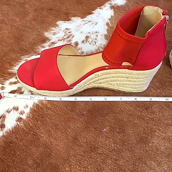 ⭐ Red Wedge Espadrilles / Heels With Zipper and Stretch Ankle Support Size 6 - Picture 7 of 10